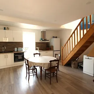 Joli Avec Balcon Au Coeur De Forcalquier